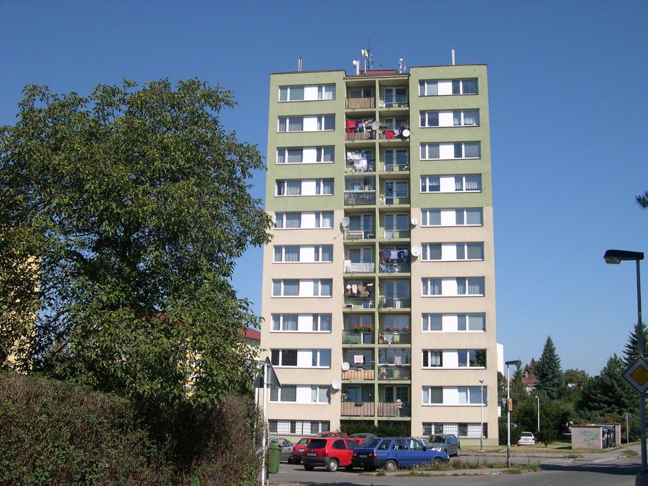 BD H_Počernice_Lhotská.jpg