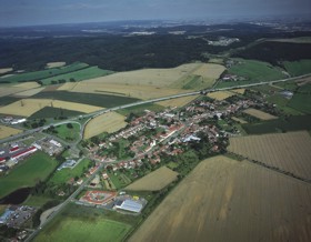 Letecký pohled na Ostrovačice. Foto: archiv městyse Ostrovačice. 