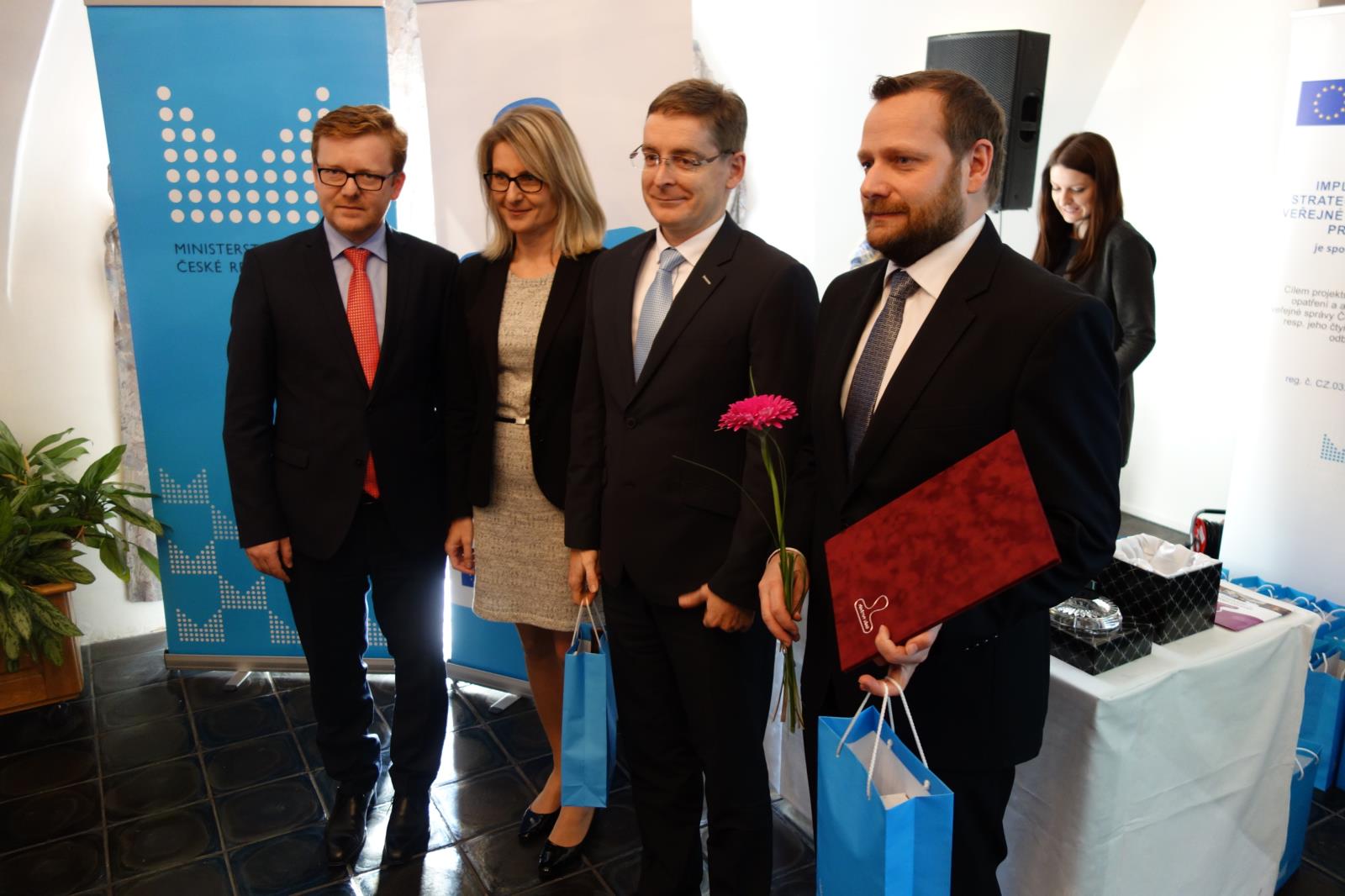 08. Vítězové v Karlovarském kraj - Horní Slavkov.JPG
