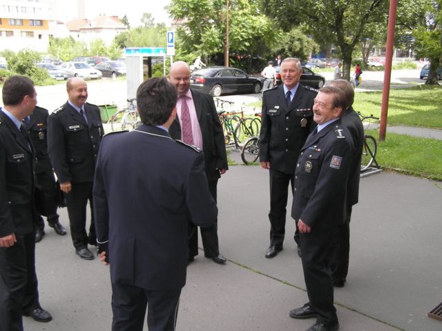 1.Ministr vnitra a policejní prezident s představiteli východočeské policie