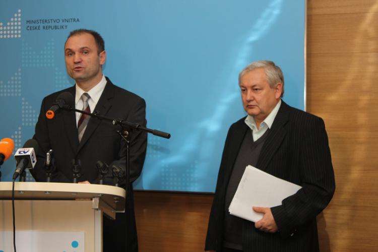 Ministr vnitra Ivan Langer a Václav Henych